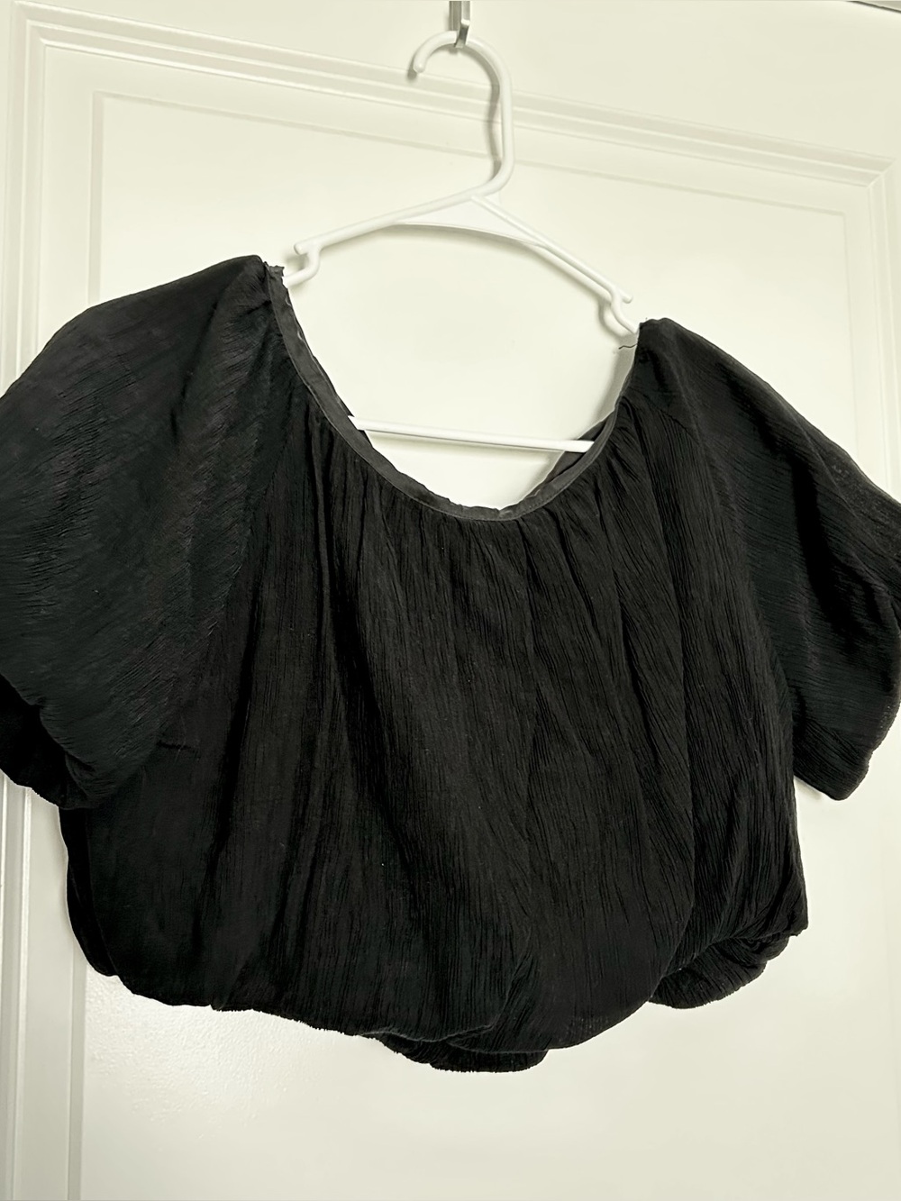 HYFVE (S) Black Puff Sleeve Crop Top